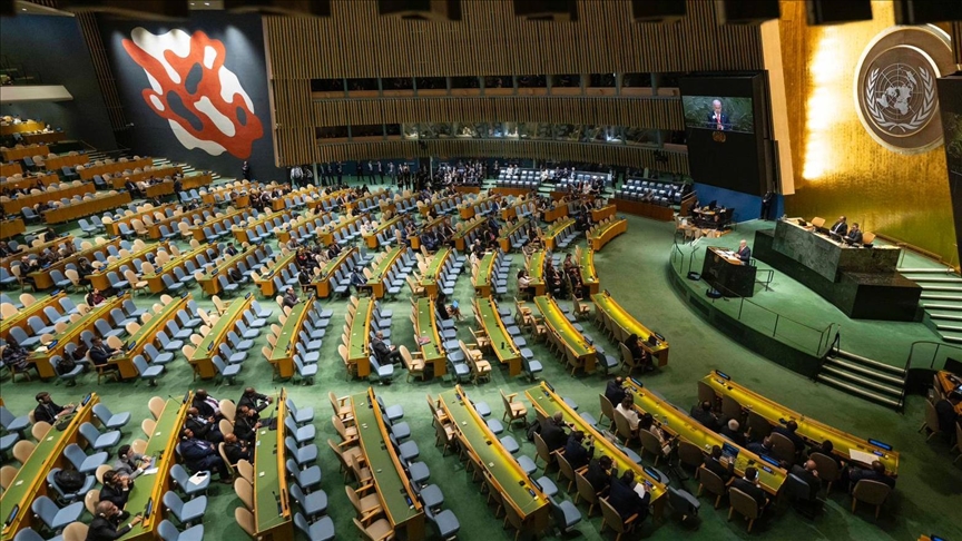 Speaking to empty hall, Netanyahu disavows responsibility for Gaza genocide and starvation