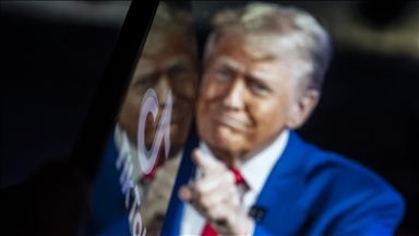 Trump, TikTok'un ABD’deki operasyonlarının satılmasının önünü açan kararnameyi imzaladı