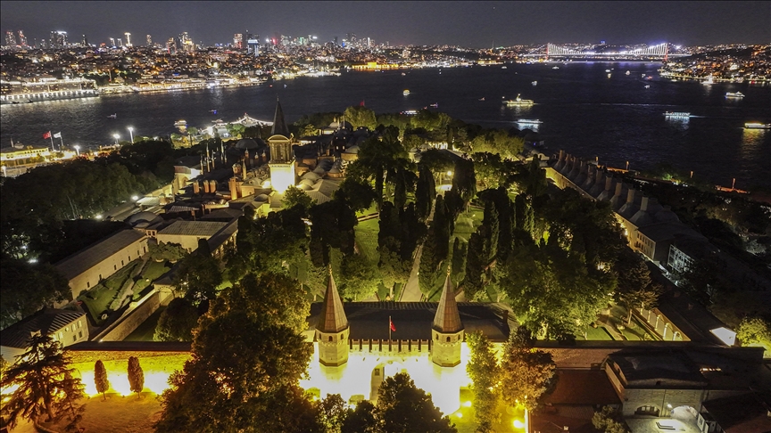 Topkapı Sarayı'nda gece turları bugün sona eriyor