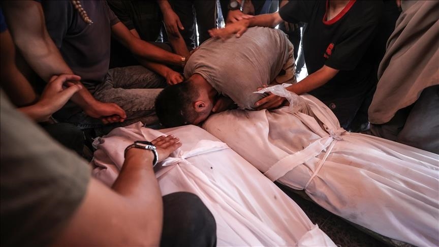 غزة تُباد.. إسرائيل تقتل 48 فلسطينيا بقصف منازل ومنتظري مساعدات 