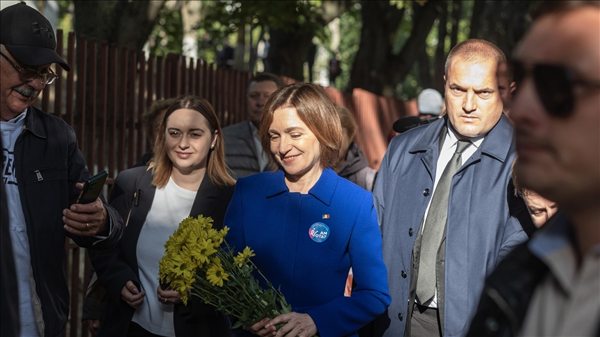 Правящая партия лидирует на парламентских выборах в Молдове