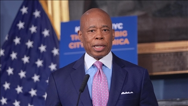 Le maire de New York Eric Adams renonce à briguer un second mandat