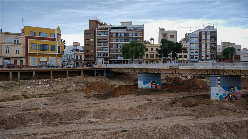 Torrential rain causes widespread flooding in Spain