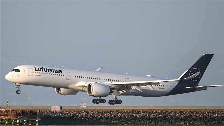 Lufthansa plans to cut 4,000 administrative jobs by 2030