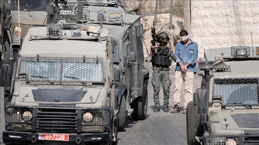 Cisjordanie occupée: les forces israéliennes perquisitionnent des dizaines de maisons et arrêtent 7 Palestiniens