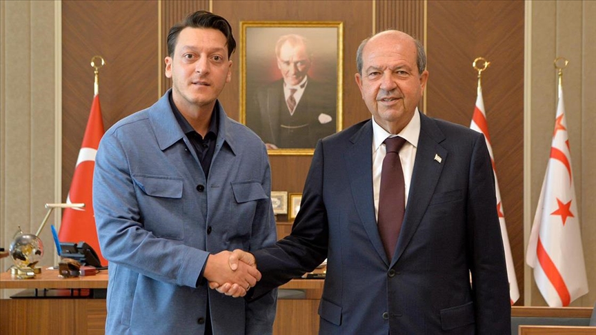 Mesut Özil'den FIFA ve UEFA'ya KKTC çağrısı