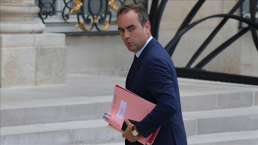 Podnesena tužba protiv francuskog premijera zbog tvrdnje da je magistrirao 
