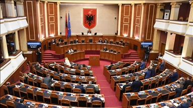 Arnavutluk'ta yapay zeka bakandan ABD'de davetsiz misafirlerin düğündeki soygununa eylülün tuhaflıkları
