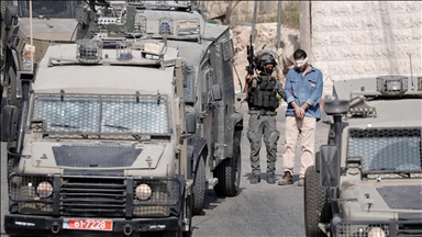 Cisjordanie occupée: les forces israéliennes perquisitionnent des dizaines de maisons et arrêtent 7 Palestiniens