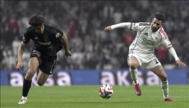 Beşiktaş 3 puanı 3 golle aldı