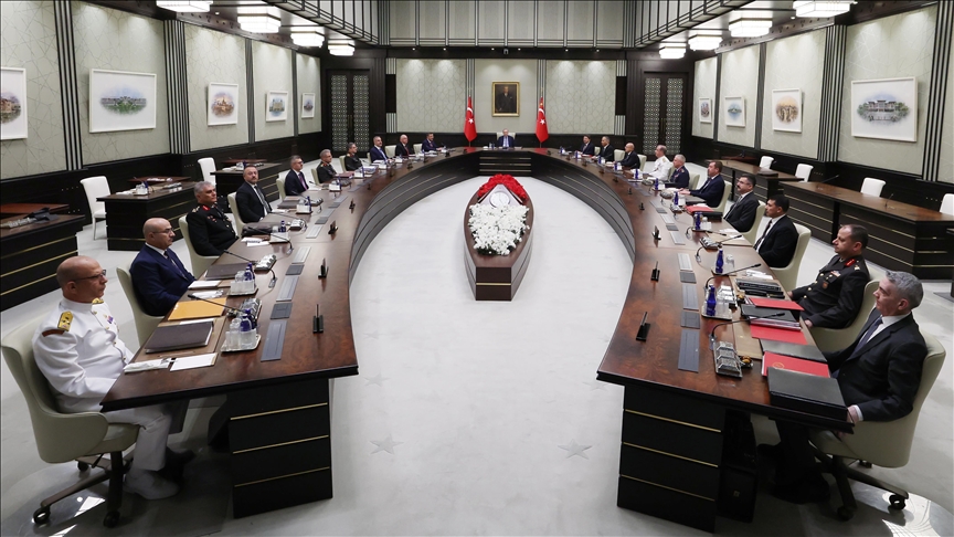 MGK Bildirisi: Milletin istikbali önündeki terör duvarı yıkılarak güvenin daim kılınmasına yönelik irade teyit edildi 