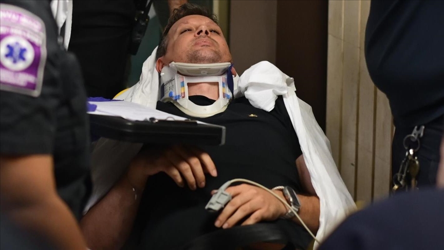 États-Unis: Le chef cameraman d'Anadolu hospitalisé après s’être heurté la tête lors d’une intervention de l’ICE