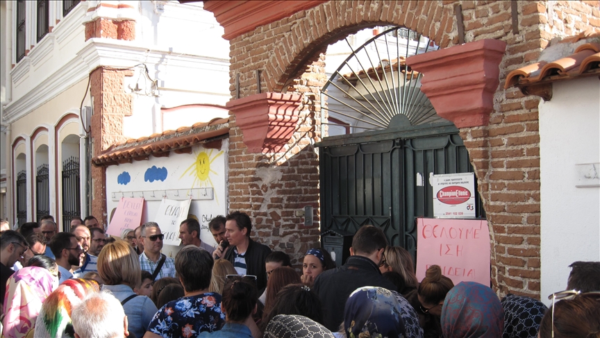 Turkish minority in Western Thrace protests barring of its council from school