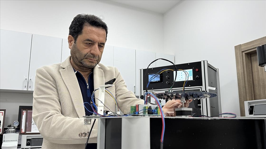 Elazığlı profesör geliştirdiği yüksek teknolojili 45 cihazla dünya pazarına açıldı