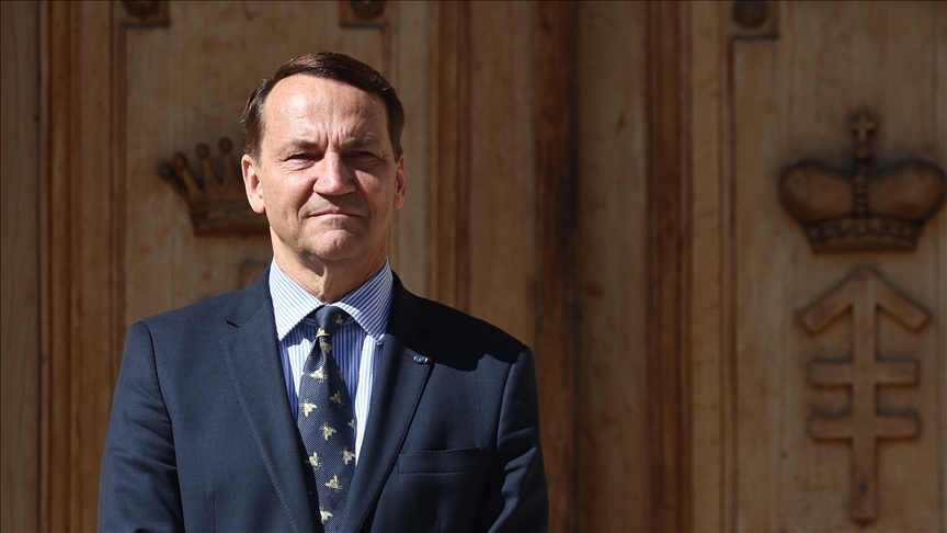Le ministre polonais des Affaires étrangères qualifie Gaza de « terrible tragédie », mais pas de génocide