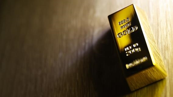 Gold prices hit new record level amid US government shutdown