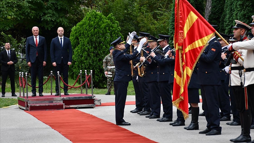 Министерот Мисајловски и колегата Хелез од БиХ ја истакнаа посветеноста за развојот на меѓусебната соработка