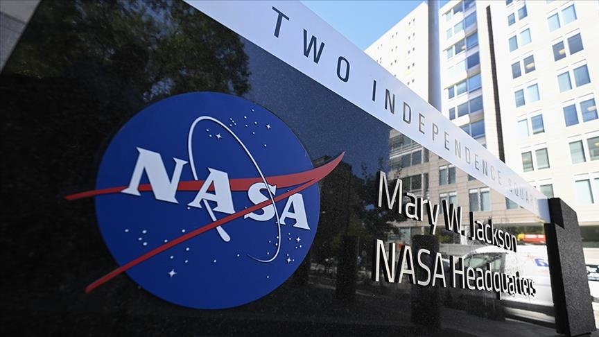 Astronomers capture 1st-ever image of 'baby planet' forming around young star