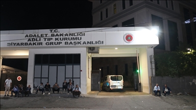 Li Diyarbekirê 4 kesên ku ji bo paqijkirinê ketin bîra avê mirin