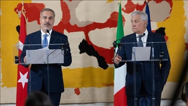 وزيرا خارجية تركيا وإيطاليا يبحثان سبل وقف إطلاق النار بغزة