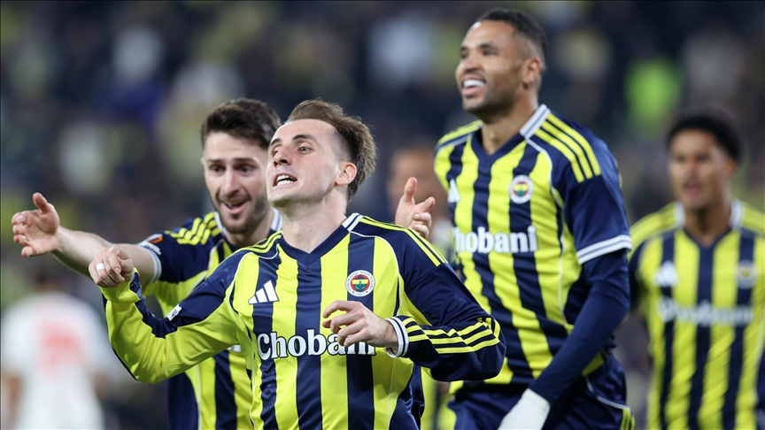 Fenerbahçe, UEFA Avrupa Ligi'nde ilk puanlarını aldı