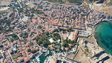 Gökçeada ve Bozcaada'da yoğun turizm sezonu sorunsuz tamamlandı