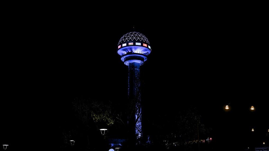 Türk Devletleri İşbirliği Günü'nde İstanbul ile Ankara'daki bazı köprü ve binalar turkuaz renge büründü