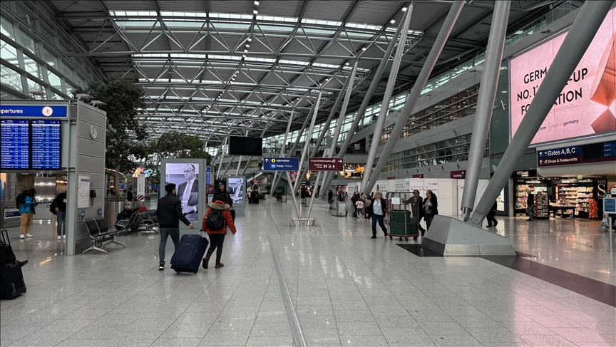 Bavarian premier proposes shooting down drones following Munich airport shutdown