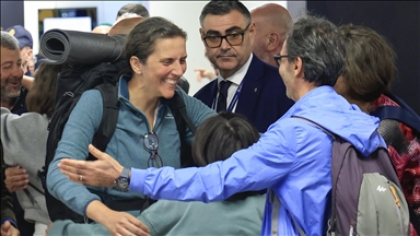 İsrail'in yasa dışı alıkoyduğu Küresel Sumud Filosu'ndaki İtalyan parlamenterler ülkelerine döndü