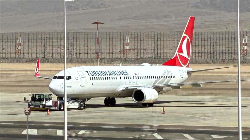 Sumud Filosu'ndaki Türk ve yabancı aktivistleri taşıyan uçak İsrail'in Ramon Havalimanı'ndan İstanbul'a hareket etti