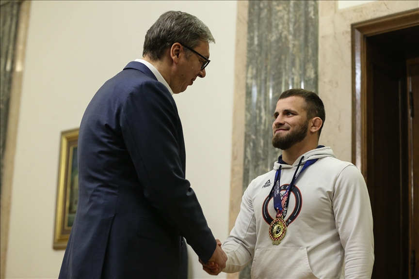 Vučić primio hrvača Aleksandra Komarova: Moraš da doneseš i olimpijsko zlato