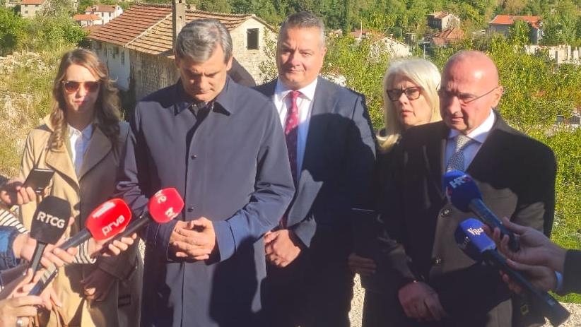 Ministri vanjskih poslova Hrvatske i Crne Gore položili vijence u nekadašnjem logoru Morinj