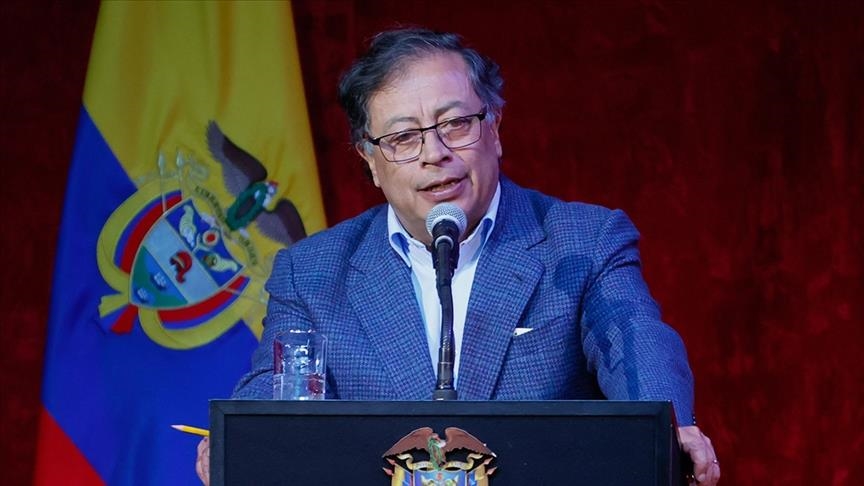 Le président colombien demande « respectueusement » aux États-Unis de ne pas s’ingérer dans les affaires intérieures