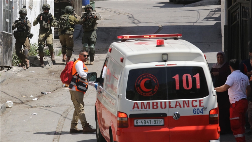 الضفة.. إصابة 8 عمال فلسطينيين برصاص الجيش الإسرائيلي