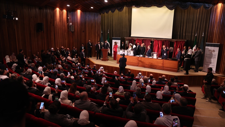 Syrie : Les heures de vote prolongées dans les principales villes lors des premières élections législatives post-Assad
