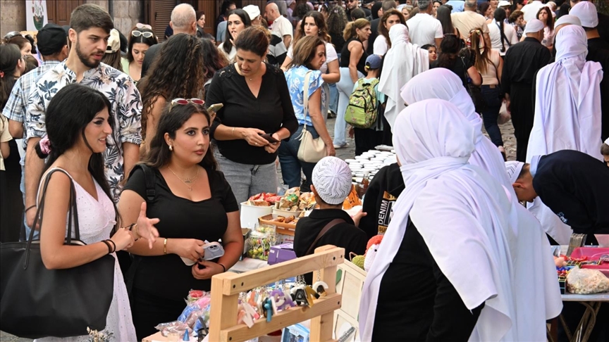 "يوم الدبس".. إحياء للتراث وإنعاش للاقتصاد في راشيا اللبنانية (تقرير)
