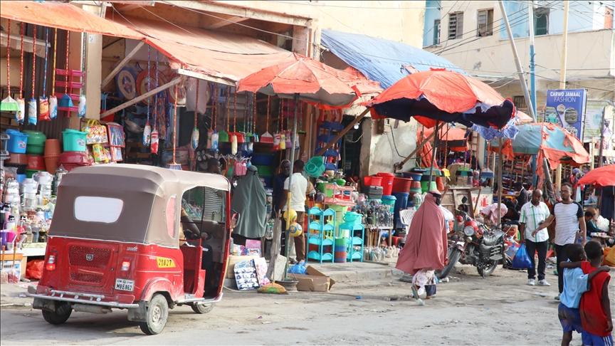Jeta e përditshme vazhdon me gjallëri në Mogadishu të Somalisë