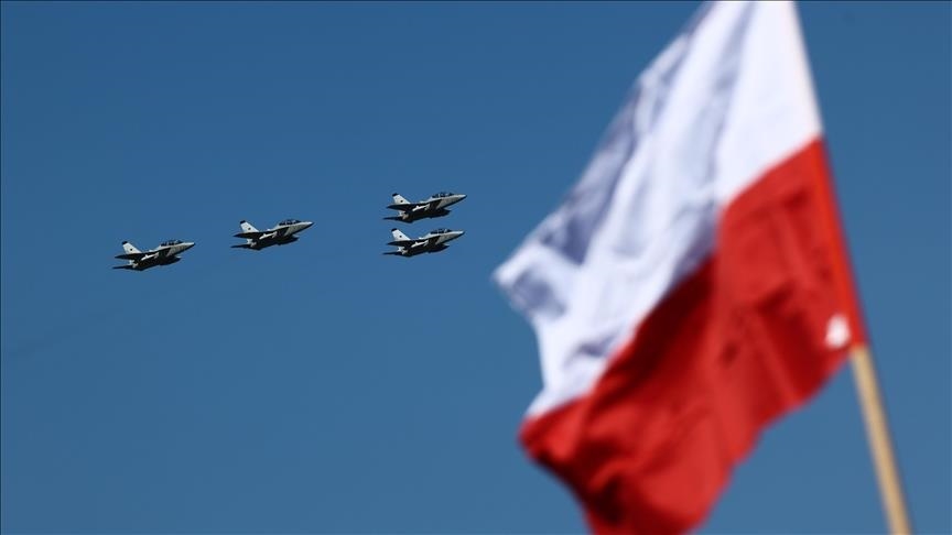 Poland mobilizes air force after Russian attacks near border