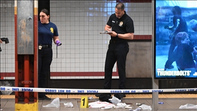 2 girls killed while ‘subway surfing’ on New York train