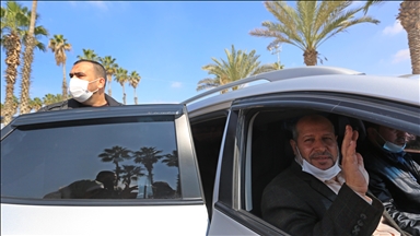 Hamas negotiator appears in public after failed Israeli assassination attempt in Doha