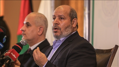 Le négociateur du Hamas apparaît en public après une tentative d’assassinat israélienne ratée à Doha