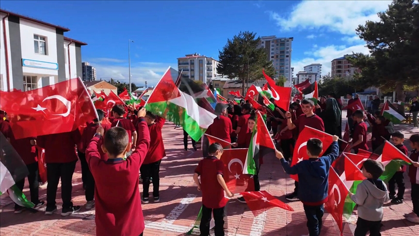 Türkiye'de yarın tüm okullarda "Filistin farkındalık etkinlikleri" düzenlenecek