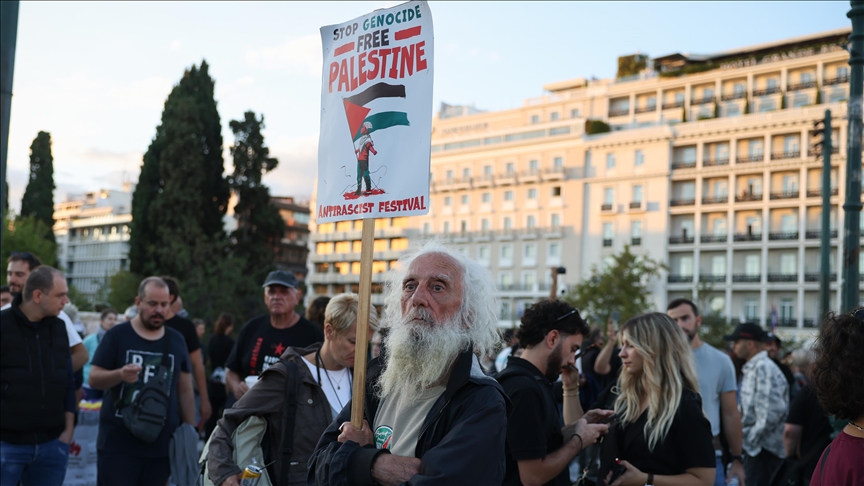 Israel deports 171 Gaza flotilla activists to Greece, Slovakia