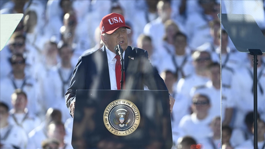 Trump: Donanma tarihinde hiç olmadığı kadar çok, harika gemiler yapacağız