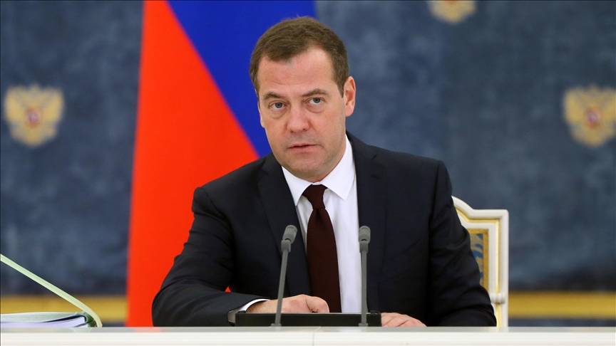 Медведев: у Франции нет президента