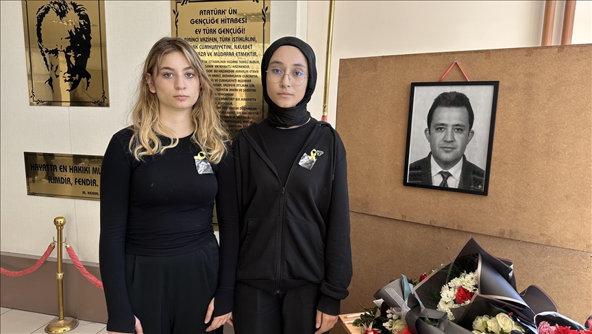 Konya'daki kazada hayatını kaybeden öğretmenin okulunda yas var