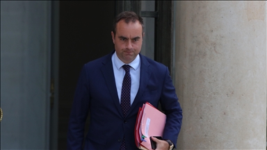 Francuski premijer podnio ostavku uslijed sve većih kritika na račun novog kabineta