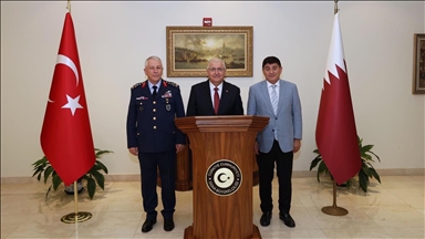 Turkish defense chief visits Qatar for official talks