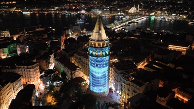 Galata Kulesi'nde artırılmış gerçeklik ile mapping gösterisi yapıldı
