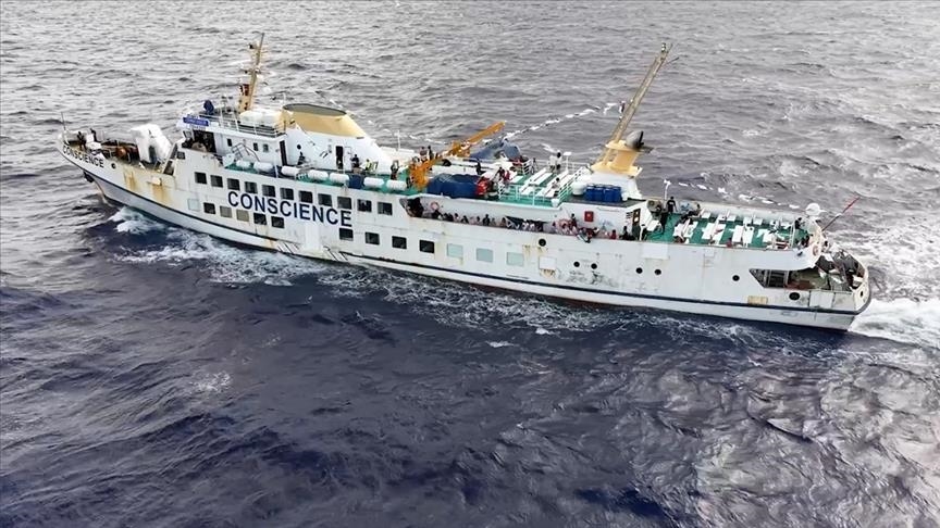 ناشط بأسطول الحرية يدعو إلى عدم الخوف من إسرائيل وإنهاء الإبادة بغزة